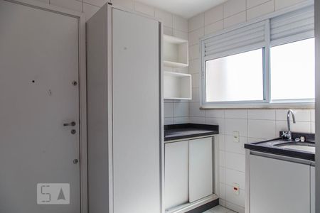 Apartamento à venda com 178m², 3 quartos e 3 vagas Apartamento à venda com 178m², 3 quartos e 3 vagasÁrea de Serviço
