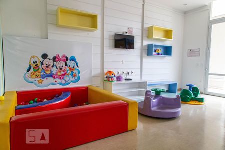 Apartamento à venda com 178m², 3 quartos e 3 vagas Apartamento à venda com 178m², 3 quartos e 3 vagasBrinquedoteca