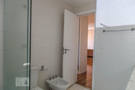 Apartamento à venda com 178m², 3 quartos e 3 vagas Apartamento à venda com 178m², 3 quartos e 3 vagasBanheiro Suíte 1