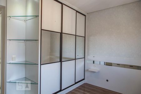 Apartamento à venda com 178m², 3 quartos e 3 vagas Apartamento à venda com 178m², 3 quartos e 3 vagasQuarto Suíte 2