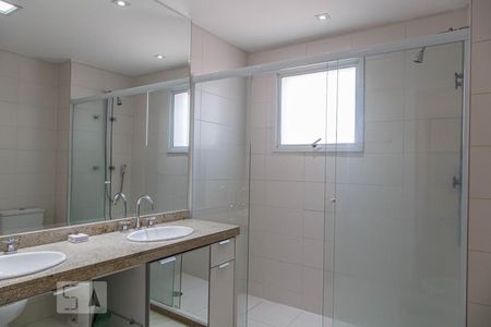 Apartamento à venda com 178m², 3 quartos e 3 vagas Apartamento à venda com 178m², 3 quartos e 3 vagasBanheiro Suíte 1