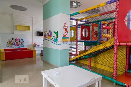 Apartamento à venda com 178m², 3 quartos e 3 vagas Apartamento à venda com 178m², 3 quartos e 3 vagasBrinquedoteca