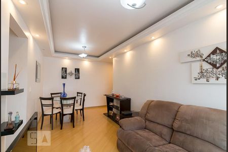 Sala de Apartamento com 2 quartos, 58m² Macedo