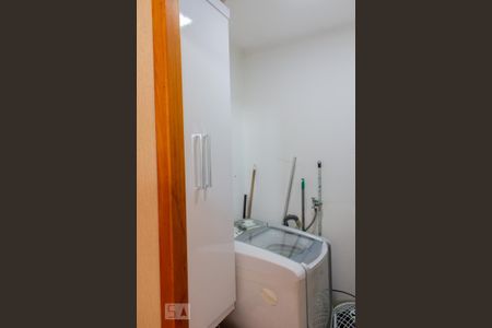 Apartamento à venda com 130m², 2 quartos e 2 vagasÁrea de Serviço 2