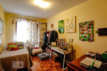 Casa à venda com 225m², 3 quartos e 2 vagasQuarto 2