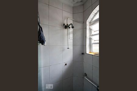 Casa à venda com 225m², 3 quartos e 2 vagasBanheiro