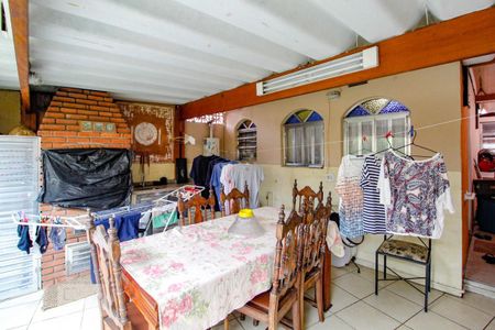 Casa à venda com 225m², 3 quartos e 2 vagasChurrasqueira