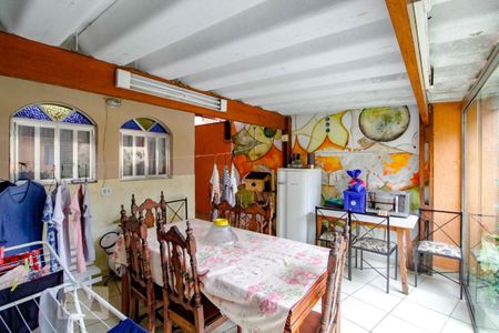 Casa à venda com 225m², 3 quartos e 2 vagasChurrasqueira