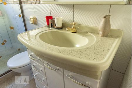 Casa à venda com 126m², 4 quartos e 2 vagasPia