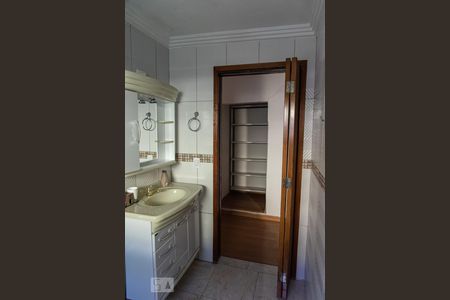 Casa à venda com 126m², 4 quartos e 2 vagasBanheiro da suíte 1