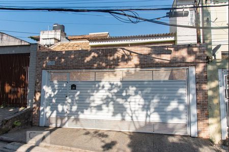 Casa à venda com 126m², 4 quartos e 2 vagasFachada