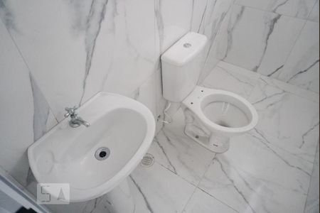 Apartamento para alugar com 45m², 2 quartos e sem vaga Apartamento para alugar com 45m², 2 quartos e sem vagaBanheiro