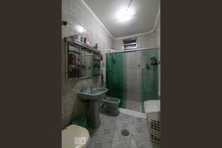 Casa para alugar com 250m², 3 quartos e 2 vagas Casa para alugar com 250m², 3 quartos e 2 vagasBanheiro social