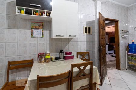 Casa para alugar com 250m², 3 quartos e 2 vagas Casa para alugar com 250m², 3 quartos e 2 vagasCozinha