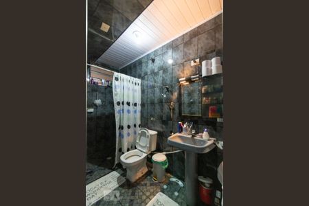 Casa para alugar com 250m², 3 quartos e 2 vagas Casa para alugar com 250m², 3 quartos e 2 vagasBanheiro da Suíte 1