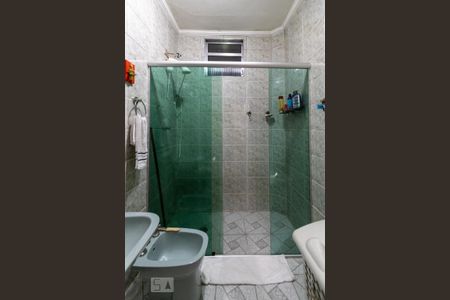 Casa para alugar com 250m², 3 quartos e 2 vagas Casa para alugar com 250m², 3 quartos e 2 vagasBanheiro social