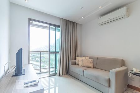 Sala de apartamento para alugar com 1 quarto, 52m² em Jacarepaguá, Rio de Janeiro