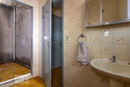 Casa à venda com 198m², 4 quartos e 1 vagaCasa 1 / Banheiro 