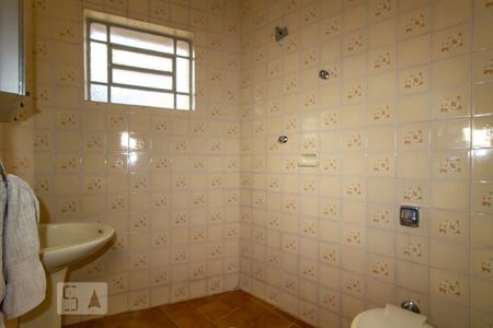 Casa à venda com 198m², 4 quartos e 1 vagaCasa 1 / Banheiro 