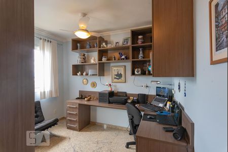 Apartamento à venda com 160m², 3 quartos e 3 vagasSuíte 2