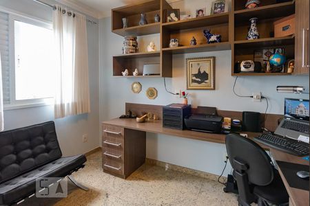 Apartamento à venda com 160m², 3 quartos e 3 vagasSuíte 2