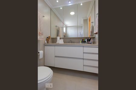 Apartamento à venda com 160m², 3 quartos e 3 vagasBanheiro da Suíte 1