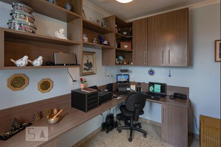 Apartamento à venda com 160m², 3 quartos e 3 vagasSuíte 2