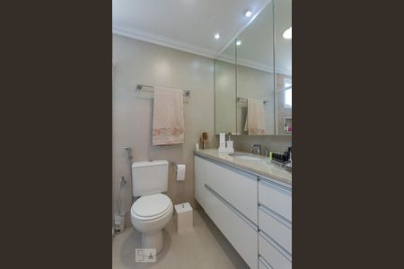 Apartamento à venda com 160m², 3 quartos e 3 vagasBanheiro da  Suíte 1