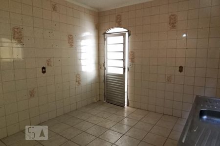 Cozinha de casa para alugar com 1 quarto, 30m² em Jardim Sapopemba, São Paulo