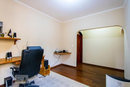 Casa à venda com 225m², 3 quartos e 4 vagasEscritório