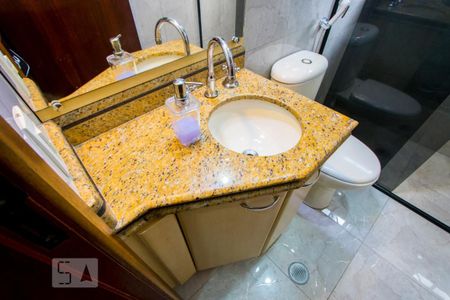 Casa à venda com 225m², 3 quartos e 4 vagasBanheiro social 1