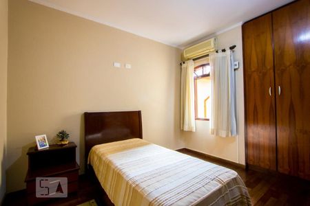 Casa à venda com 225m², 3 quartos e 4 vagasQuarto 2