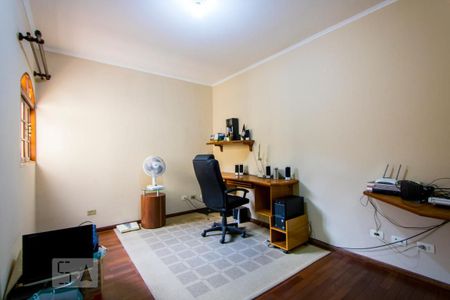 Casa à venda com 225m², 3 quartos e 4 vagasEscritório