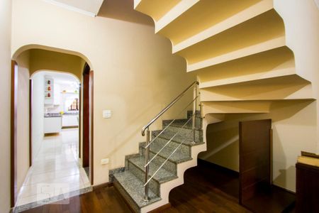 Detalhe da sala de casa à venda com 3 quartos, 225m² em Vila Homero Thon, Santo André