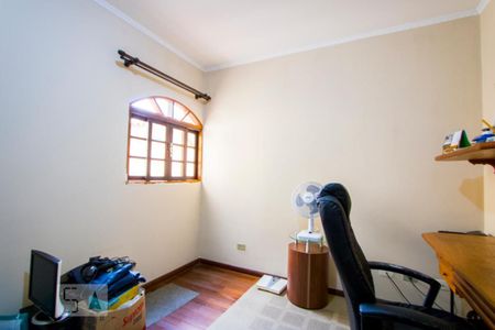 Casa à venda com 225m², 3 quartos e 4 vagasEscritório