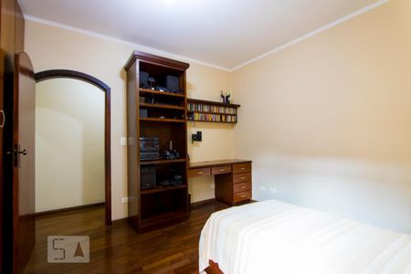 Casa à venda com 225m², 3 quartos e 4 vagasQuarto 2