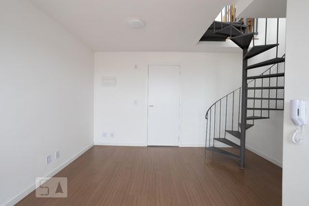 Sala/Cozinha de apartamento para alugar com 1 quarto, 54m² em Vila Ema, São Paulo