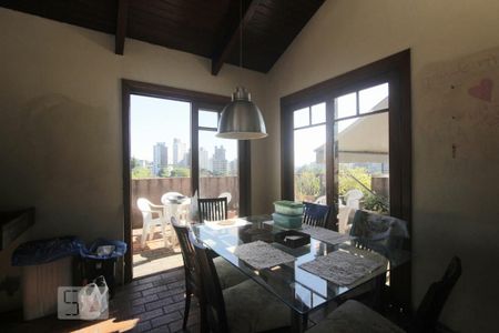 Apartamento à venda com 105m², 4 quartos e 2 vagasCOZINHA