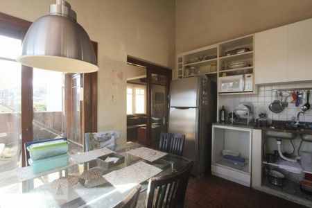 Apartamento à venda com 105m², 4 quartos e 2 vagasCOZINHA