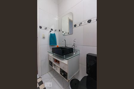 Casa à venda com 110m², 2 quartos e 1 vagaBanheiro