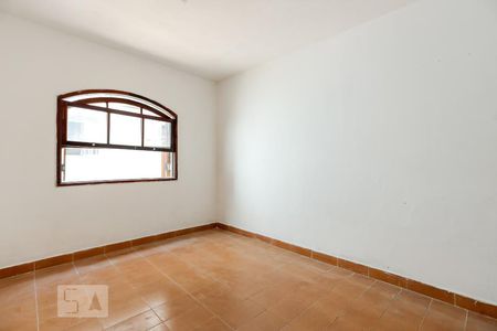 Quarto 1 de casa para alugar com 2 quartos, 180m² em Parque Vitória, São Paulo