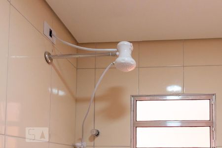 Casa para alugar com 50m², 1 quarto e sem vaga Casa para alugar com 50m², 1 quarto e sem vagaChuveiro