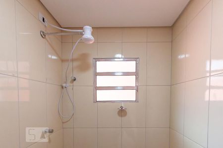 Banheiro de casa para alugar com 1 quarto, 50m² em Vila Dalva, São Paulo
