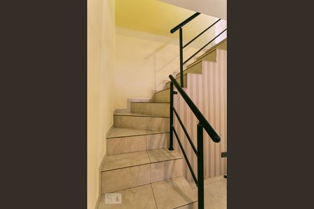 Sala - Escada de casa para alugar com 2 quartos, 68m² em Vila Matilde, São Paulo