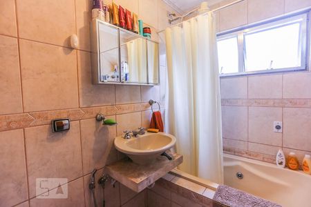 Casa à venda com 245m², 3 quartos e 3 vagasBanheiro