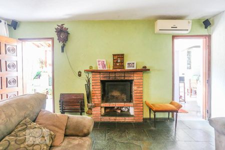 Sala de Estar de casa à venda com 3 quartos, 245m² em Vila Lageado, São Paulo