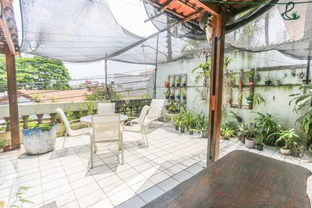 Casa à venda com 245m², 3 quartos e 3 vagasTerraço Gourmet