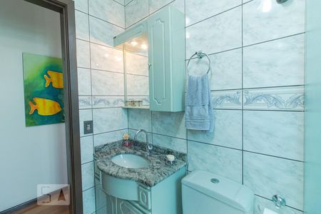 Casa à venda com 335m², 4 quartos e 3 vagas Casa à venda com 335m², 4 quartos e 3 vagasBanheiro 2