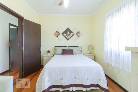 Suíte de casa à venda com 4 quartos, 335m² em Jardim Itu Sabará, Porto Alegre