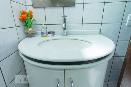 Casa à venda com 335m², 4 quartos e 3 vagas Casa à venda com 335m², 4 quartos e 3 vagasLavabo